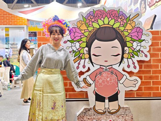  这是2025台南旅展上的海峡两岸旅游交流协会展区现场（11月21日摄）。新华社记者 王承昊 摄