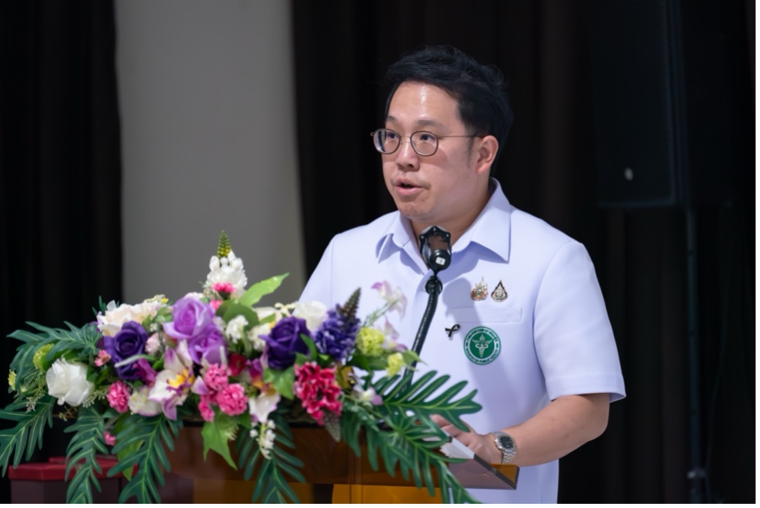 泰国公共卫生部部长帕塔纳·蓬帕特致辞。主办方供图